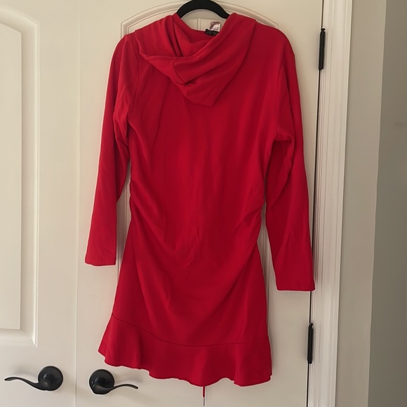 NWOT Venus dress - Picture 2 of 2